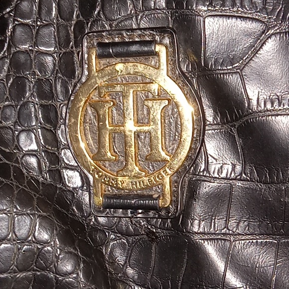 Tommy Hilfiger Purse - Picture 1 of 4
